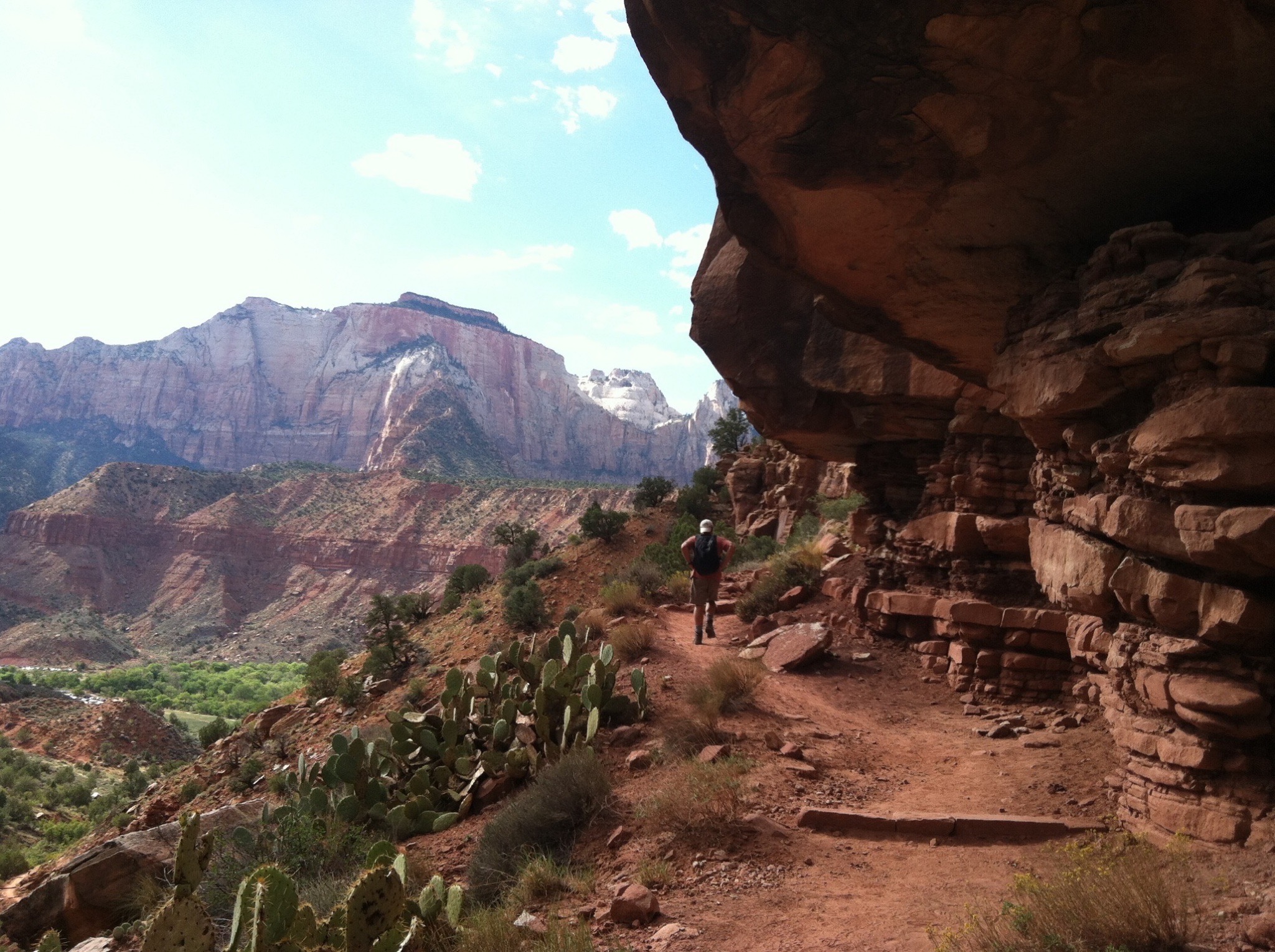 Trail alongside the canyon